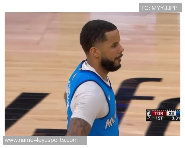 爱德华兹表现平平半场仅得10分次节状态下滑仅得2分 爱德华兹表现平平半场仅得10分次节状态下滑仅得2分