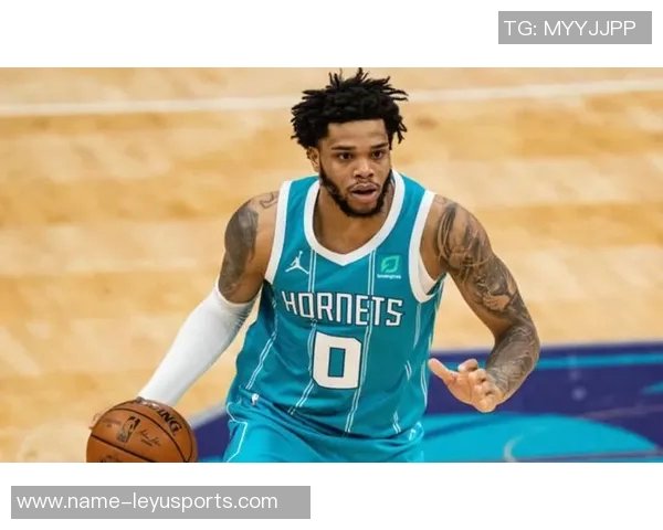 迈尔斯布里奇斯表现平平19投7中仅得22分8篮板三分球命中率低下 迈尔斯布里奇斯表现平平19投7中仅得22分8篮板三分球命中率低下